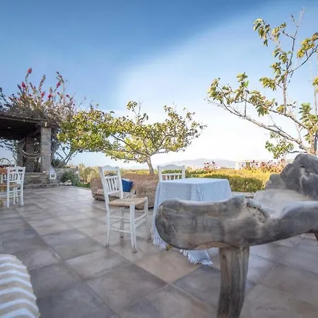 To Armiro Boutique Maragkas