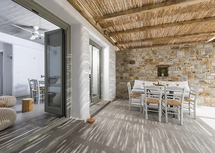 To Armiro Boutique Maragkas