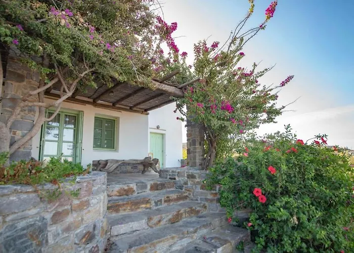 To Armiro Boutique Maragkas