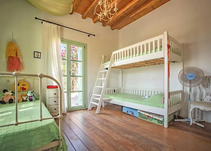 To Armiro Boutique * Maragkas