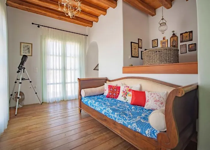 To Armiro Boutique Maragkas