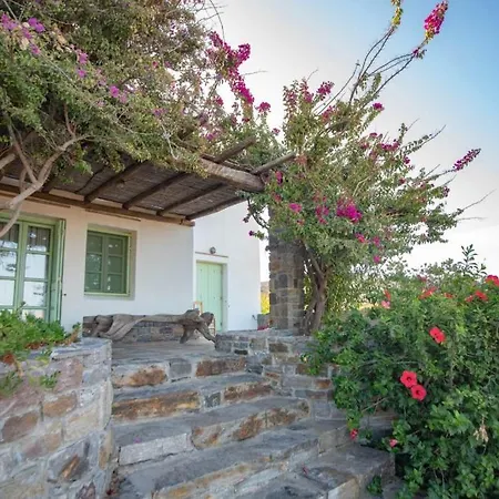 To Armiro Boutique Maragkas