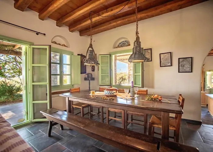 To Armiro Boutique Maragkas